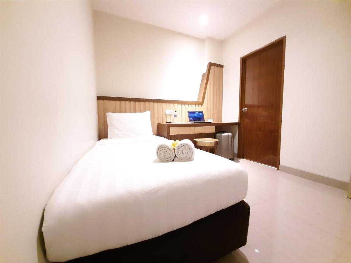 Hotel Pantes Kota Lama Semarang Exterior foto