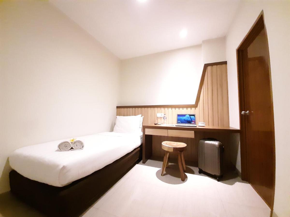 Hotel Pantes Kota Lama Semarang Exterior foto