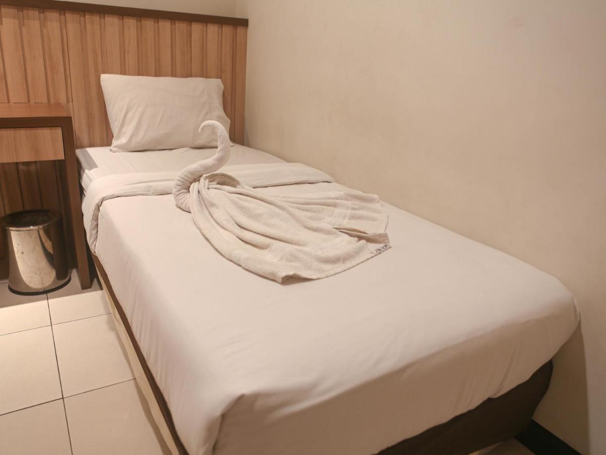 Hotel Pantes Kota Lama Semarang Exterior foto
